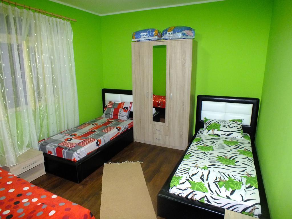 Holiday Home Ivana Virpazar Szoba fotó