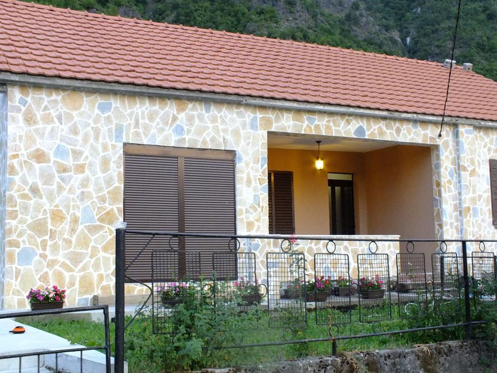 Holiday Home Ivana Virpazar Szoba fotó